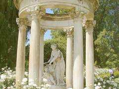 그분은 분명 절 사랑해 주고 계실 거예요-!