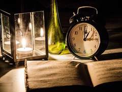 우리는 그것을 오만이라 부르기로 하였다.