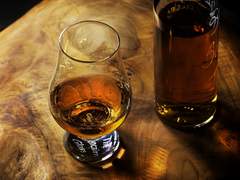 소주 한 잔에 오늘의 일기를 담는다