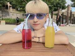 [NCT/런쥔] 친구야? 연인이야? TALK 1