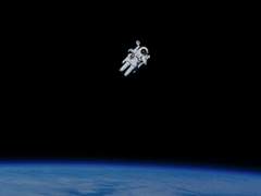 긴 공백, 짧은 답