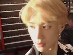 쳐맞기 싫으면 눈 떠 3