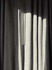 커튼; 돌아오지 않으려 돌아온