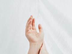 수습조차 귀빈의 몫이 아니다.