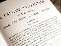 믿음의 시대이자 의심의 시대였다.