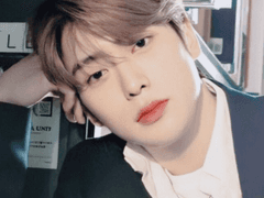 톰포드 패뷸러스, 오드우드 01