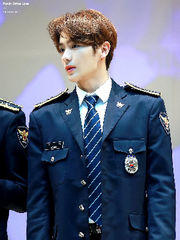 오래오래 당신의 곁에서 울고 싶었는데