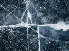 균열의 이름은.