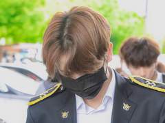 오래오래 당신의 곁에서 울고 싶었는데 中