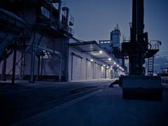 닿지 않을 말을 속삭이며