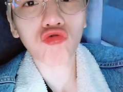 껌딱지 걔 Episode : 첫 뽀뽀