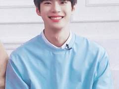 인싸인 줄 알았던 옆집 남자가 연예인이래요 +