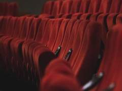 기립 박수가 홀을 메울테니.