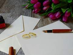 단정한 흰 봉투의 편지