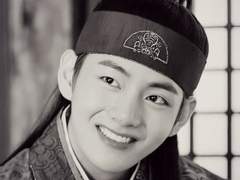 눈물 아래 피어난 꿈에서, 당신께 전해드리리.