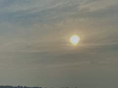 그건 사실 전혀 다른 행복이었다는 걸