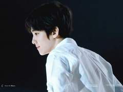 [변백현] 리시안셔스 : 02