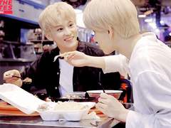 인싸인 줄 알았던 옆집 남자가 연예인이래요 <과몰입 도움서>