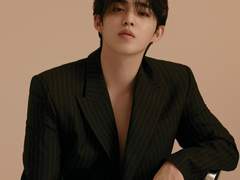 I want to stay with you. In this world.(너랑 함께하고 싶어. 이 세계에서.)(은서님 신청.)(잠깐만요. 뭐라고요? 누구세요? 살려주세요, 외전.)