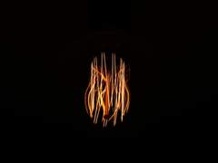 [주술] 어 둠 속 빛 나 는