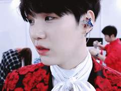 옷깃이 스치면.