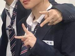 남들에게는 벽 세우고 동생에게만 유독 다정한 고딩 作