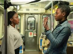 새로운 '캔디맨'의 감독 니아 다코스타는 '더 많은 흑인들의 이야기'를 약속한다