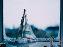 보이지 않는 물속