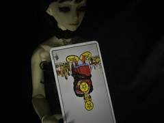 이번 주의 카드: 4 of Pentacles reversed