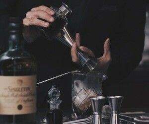 준잇 / 장맛비 한 잔에 써내려가