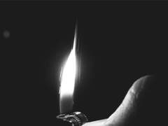 죽은 사람들에게