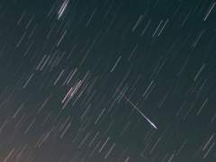 유성우 내리는 밤