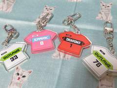 commission page for making an Overwatch jersey keychain.