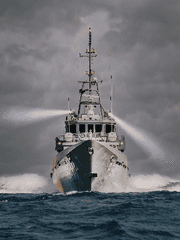 Furious : 나지막이 울리는 해협의 전