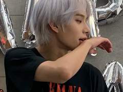 제 몸에 이름이 지금 4개나 적혀있는데요