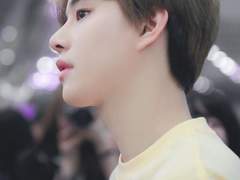 헤어지지 못하는 여자, 떠나가지 못하는 남자