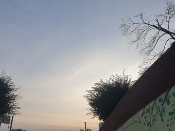 해가 일찍 지니깐 빨리 어두워져요