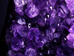 나는 비로소 한 줌 보석이 되나니