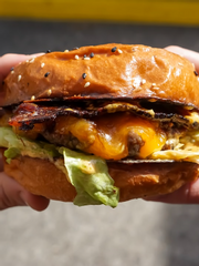 민혁이 동호를 비육시키는 데부물