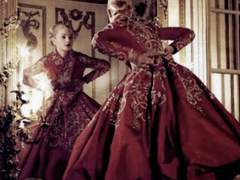 1. 붉은 드래스를 입은 앨리스