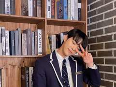 히얼 아이 엠 01