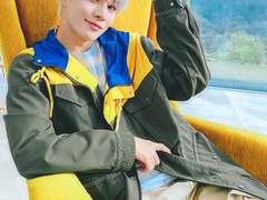 NCT 127 공식인스타 Road Trip 정우 보정