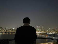 [김도영] 달이 참 예쁘다