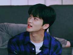 일하러 가야 돼 +