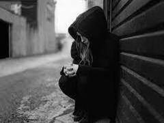 난 또다시 생각의 미로 속에 갇혀버렸다...