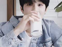 Q. 김정우의 favorite은? 7