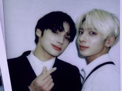 위에 뚫린 구멍