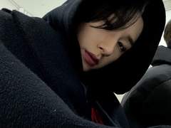 이 남자한테 안기고 싶은 나, 정상인가요?