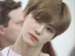 이상한 나라에서 살아남기 1