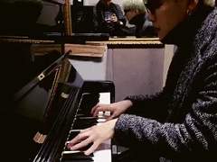 우리 형을 소개합니다 ; 의심